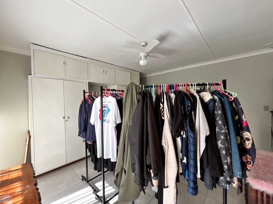 3 Bedroom Property for Sale in Flamwood North West
